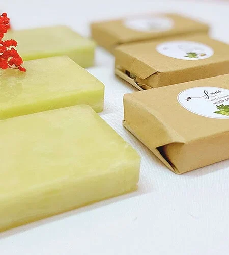 Tầm quan trọng của việc sử dụng xà phòng trị mụn lưng