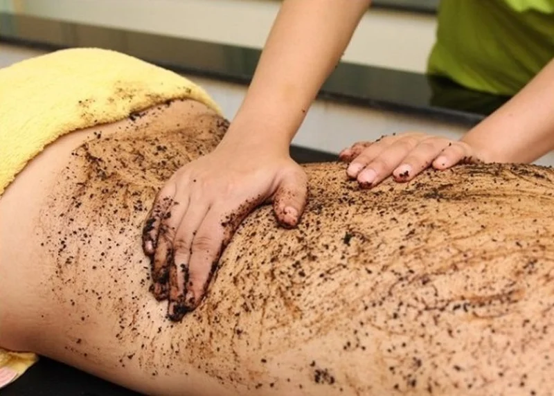 Quá trình tẩy tế bào chết body giúp tăng cường hiệu quả hấp thu dưỡng chất