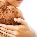 Quy trình điều chỉnh thời gian tẩy tế bào chết body theo mùa hiệu quả