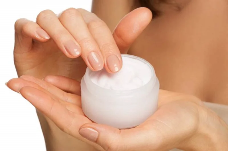 Quy trình thực hiện sử dụng kem dưỡng trắng da hiệu quả