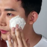 Sữa rửa mặt tốt cho nam có da sạm màu