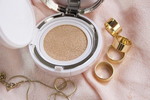 Những đặc điểm cần nắm cushion khác gì kem nền?