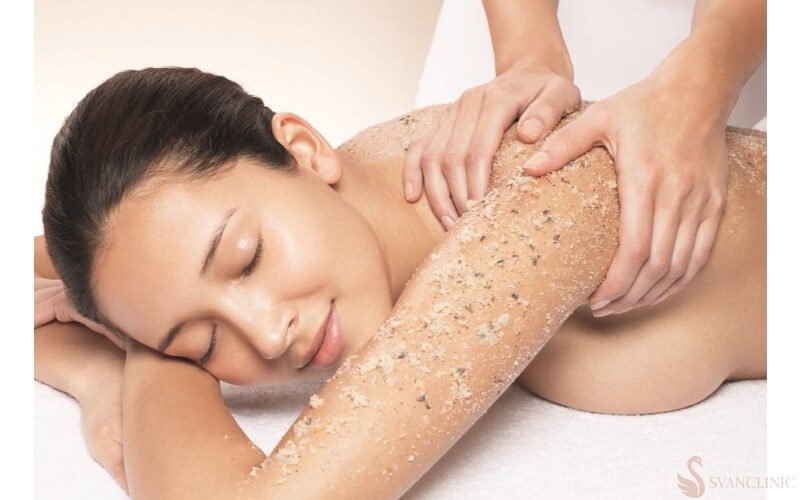 Quy trình sử dụng các phương pháp tẩy tế bào chết body hiệu quả nhất