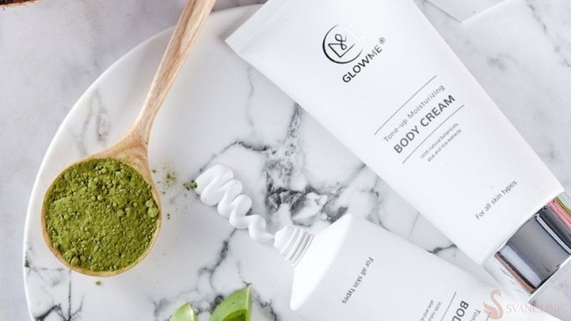 Các loại kem dưỡng trắng body phổ biến trên thị trường giúp cải thiện tông da và dưỡng ẩm toàn thân.